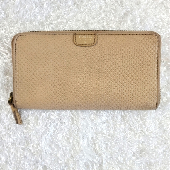 Fossil Bone Tan Textured Leather Zip Around Wallet - Picture 1 of 3